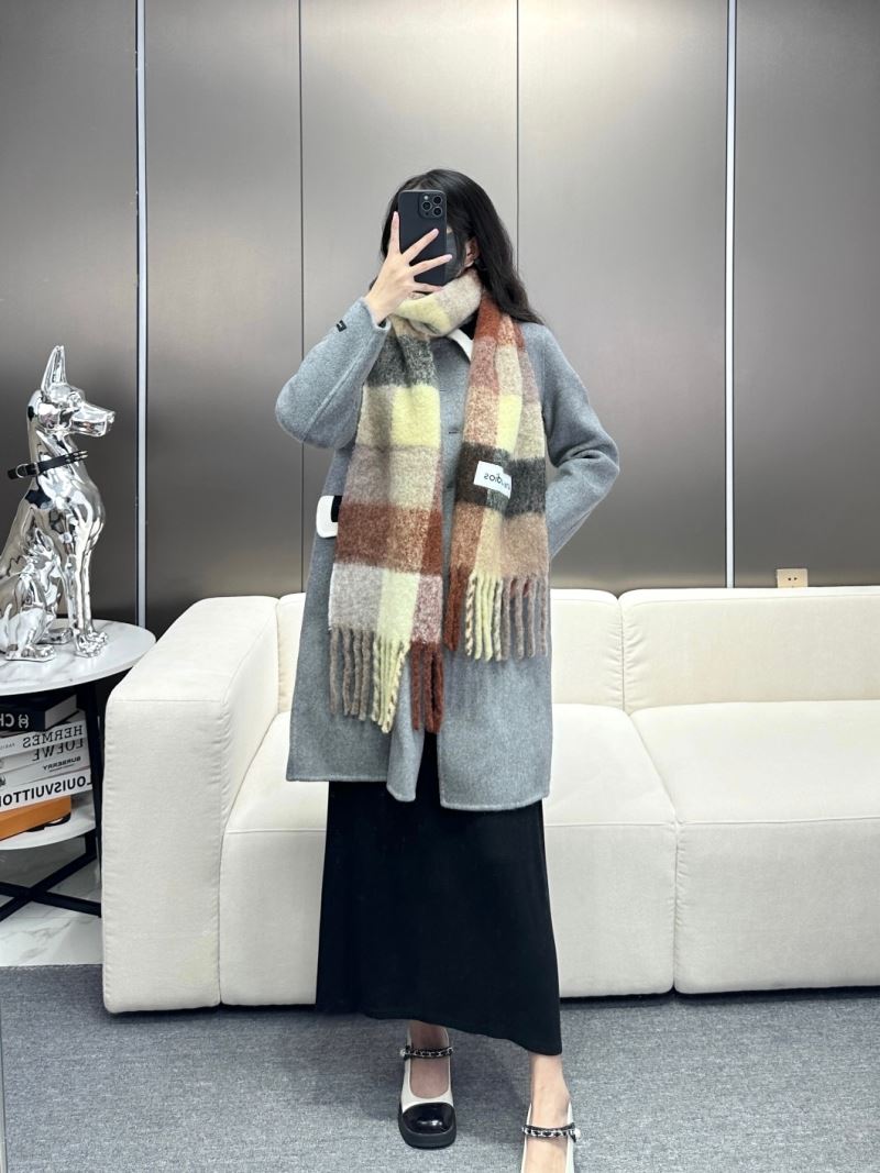 Acne Scarf